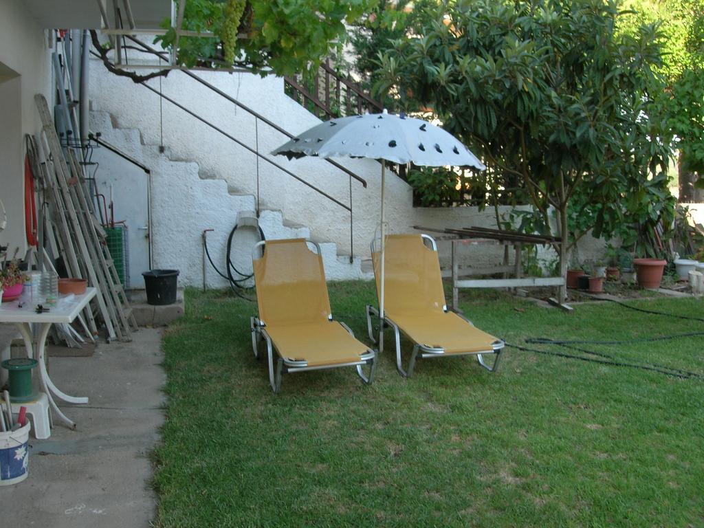 Apartment Next To The Sea In Poseidonia Posidhonía Exteriér fotografie